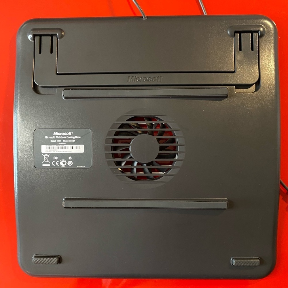 Microsoft Black Notebook Cooling Base - Picture 3 of 9